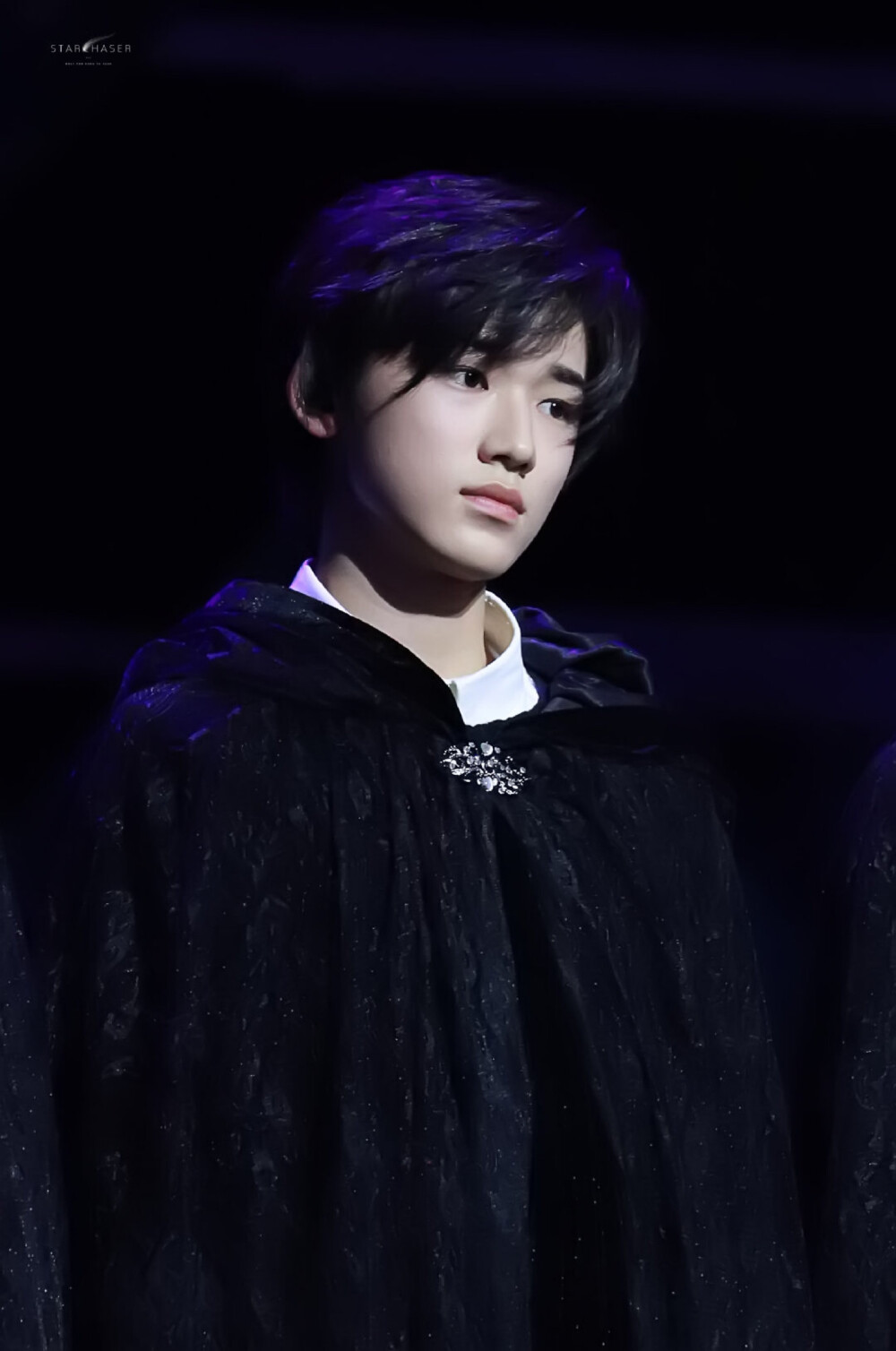 200111TF家族重逢新年音乐会
世人见了你都称心动
唯独我见你醉了三千里
cr.logo 微博