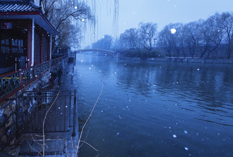 泠泠桥上雪