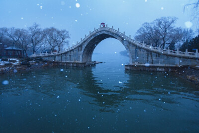 泠泠桥上雪