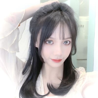 小缃的真人御姐头 自截自调不易 二传注明出处 拿图点赞 原图来自vb：海伦起床了吗