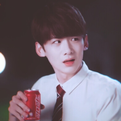 白敬亭头像by程述。