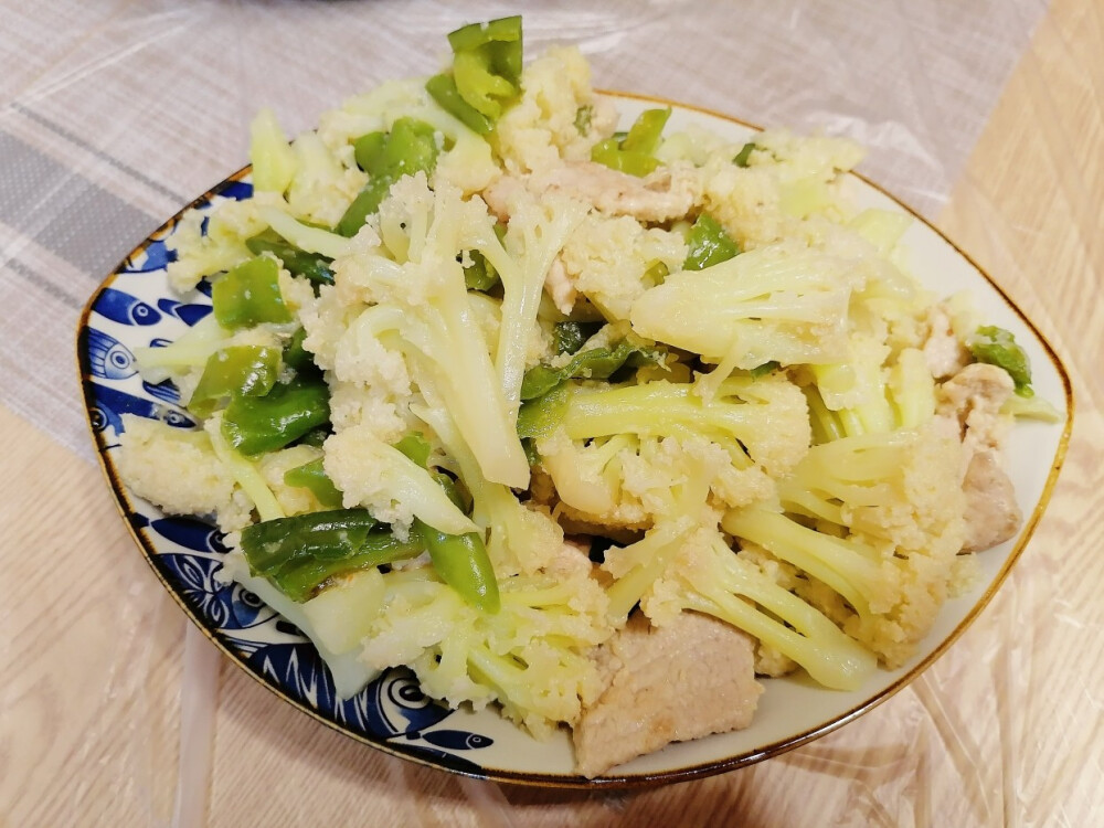 青椒花菜炒肉片