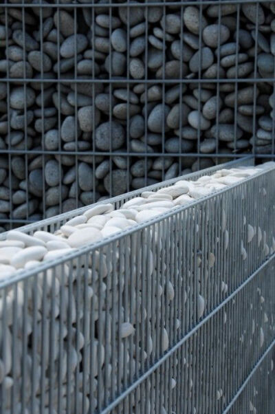 【民宿】木构架/坡屋顶/改造/拼接/玻璃/石头