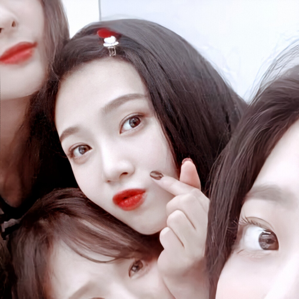 朴秀荣.裴珠泫/