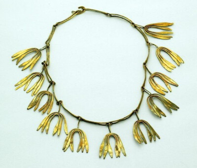 Sculptor Harry Bertoia, c.1940, gold necklace. ​​​