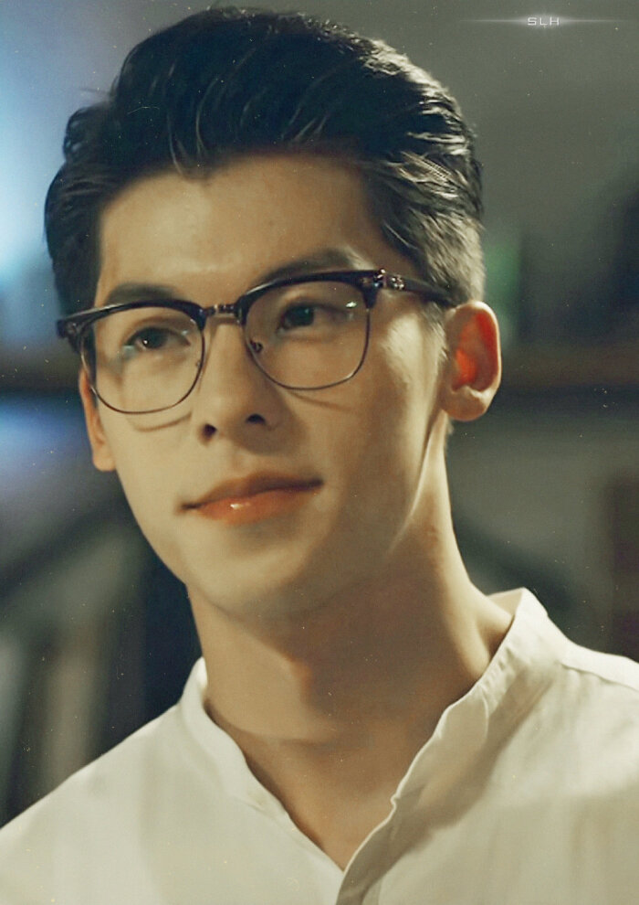 1998年李子维遇到了魂穿到陈韵如身上的黄雨萱，1999年陈韵如被害，2003年李子维出车祸魂穿到王诠胜身上，2017年王诠胜飞机失事，李子维回到了自己的身体。从始至终都是黄雨萱和李子维的闭环爱情
许光汉