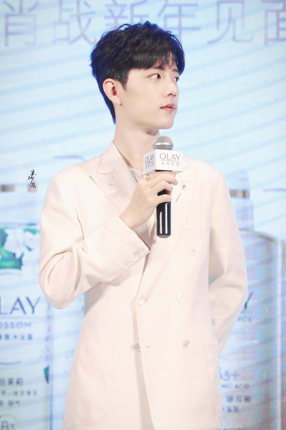 200119olay身体护理代言人肖战