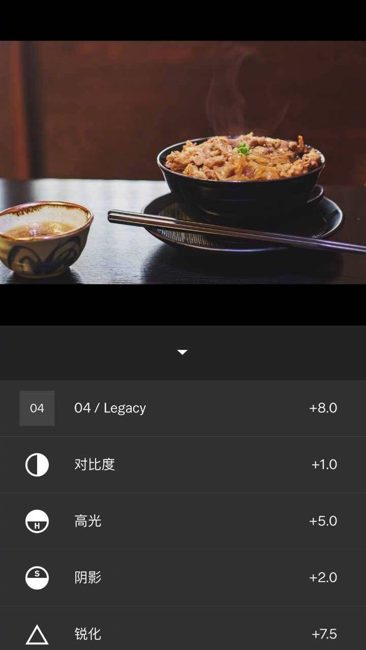 VSCO 日式食物调色参考 食物类最常用的几个滤镜是:【C2】【E1】【A6】【04】
cr. 任然然子 ​​​​