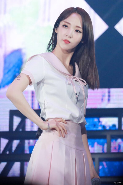 文星伊