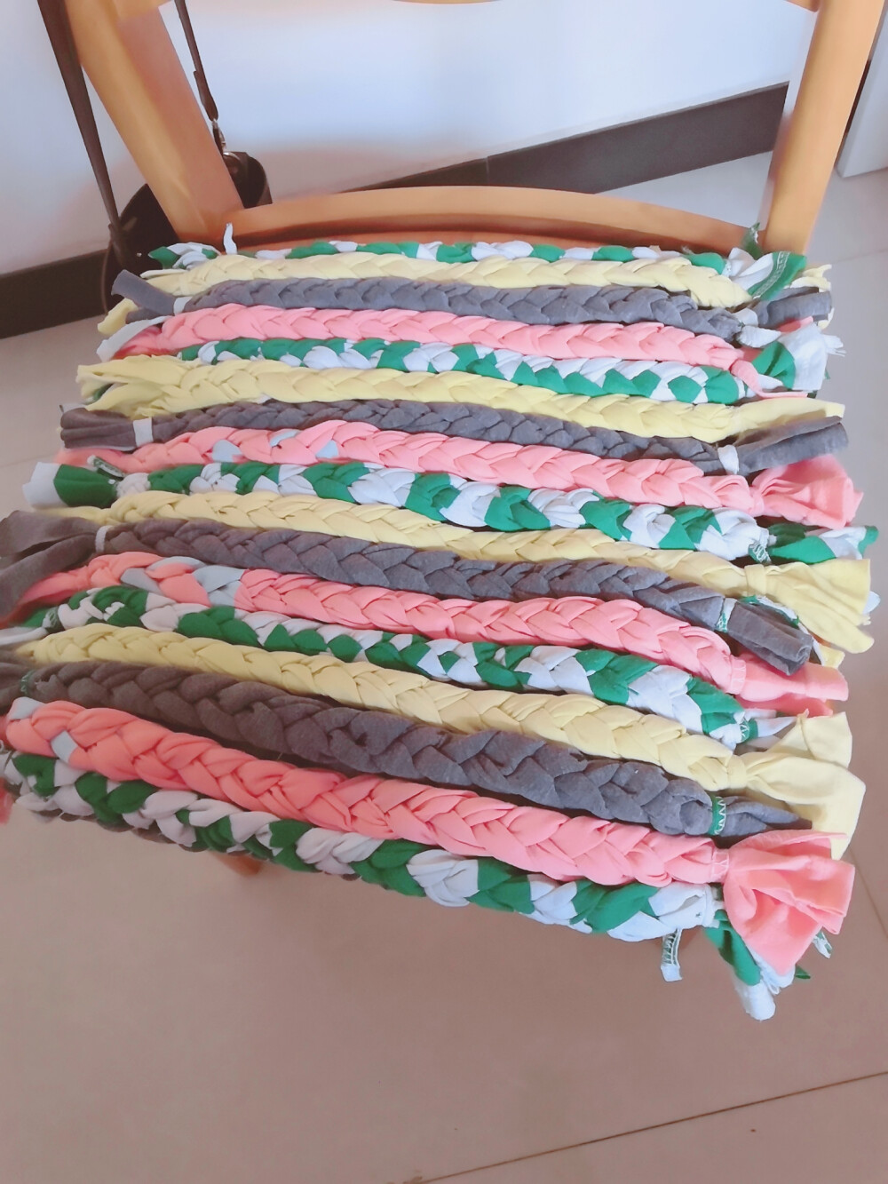 旧衣改造，变身坐垫…