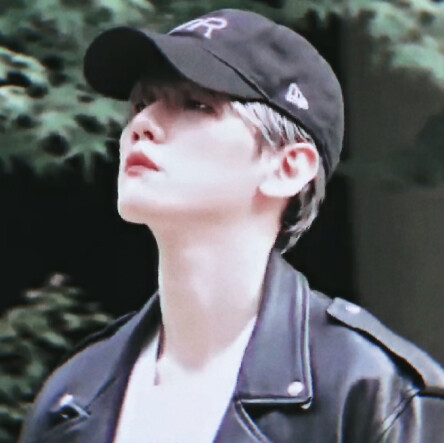 “毁了你的订婚典礼，真是该死的抱歉，可惜，我一点都不感到抱歉。”