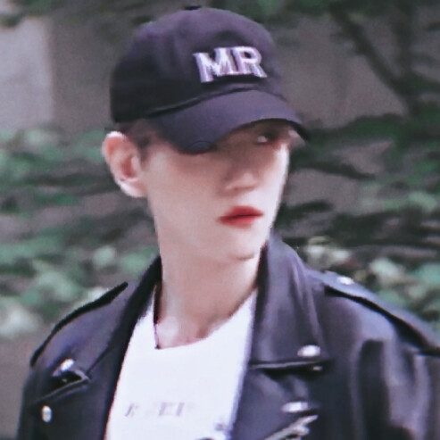 “毁了你的订婚典礼，真是该死的抱歉，可惜，我一点都不感到抱歉。”