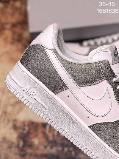 Nike Air Force 1 空军一号“满天星”低帮 头层皮板鞋！