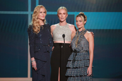 Charlize Theron & Nicole Kidman & Margot Robbie
26th Annual Screen Actors Guild Awards in Los Angeles - 1/19/20
[weibo@-slyvieCX-]