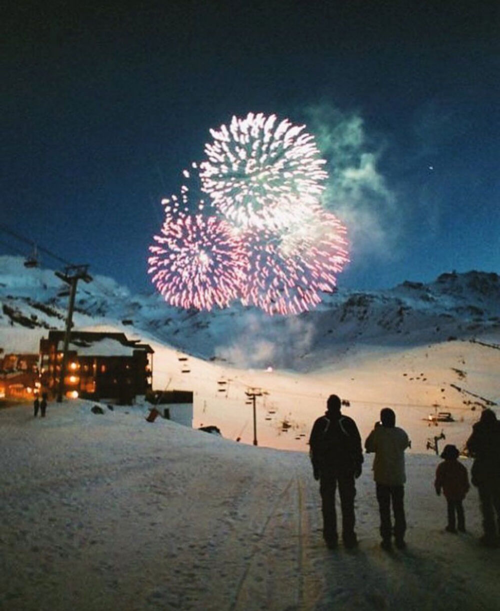 ᴸⁱᵛᵉ ᵃ ᵍᵒᵒᵈ ˡⁱᶠᵉ ᵐᵉᵉᵗ ˢˡᵒʷˡʸ
（好好生活 慢慢相遇）