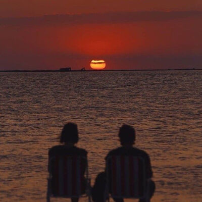 ᴸⁱᵛᵉ ᵃ ᵍᵒᵒᵈ ˡⁱᶠᵉ ᵐᵉᵉᵗ ˢˡᵒʷˡʸ
（好好生活 慢慢相遇）