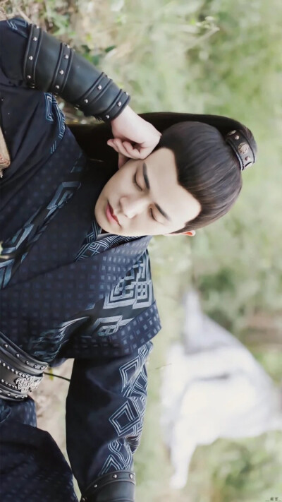 对这种认真霸气，其实很温柔的男生，没有抵抗力
