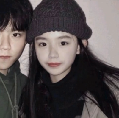 情头/有我在她就不用长大