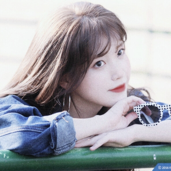 IU
完三恩