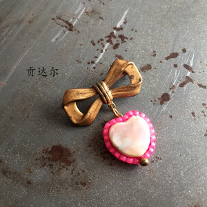 孤品 美国怀旧乡村天然异形心形珍珠手工钉珠胸针