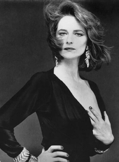 夏洛特·兰普林
Charlotte Rampling