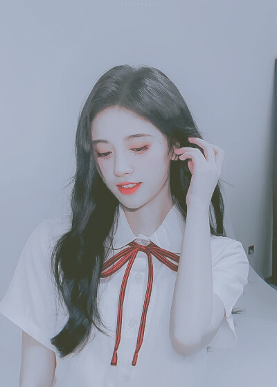 自调鞠婧祎美图