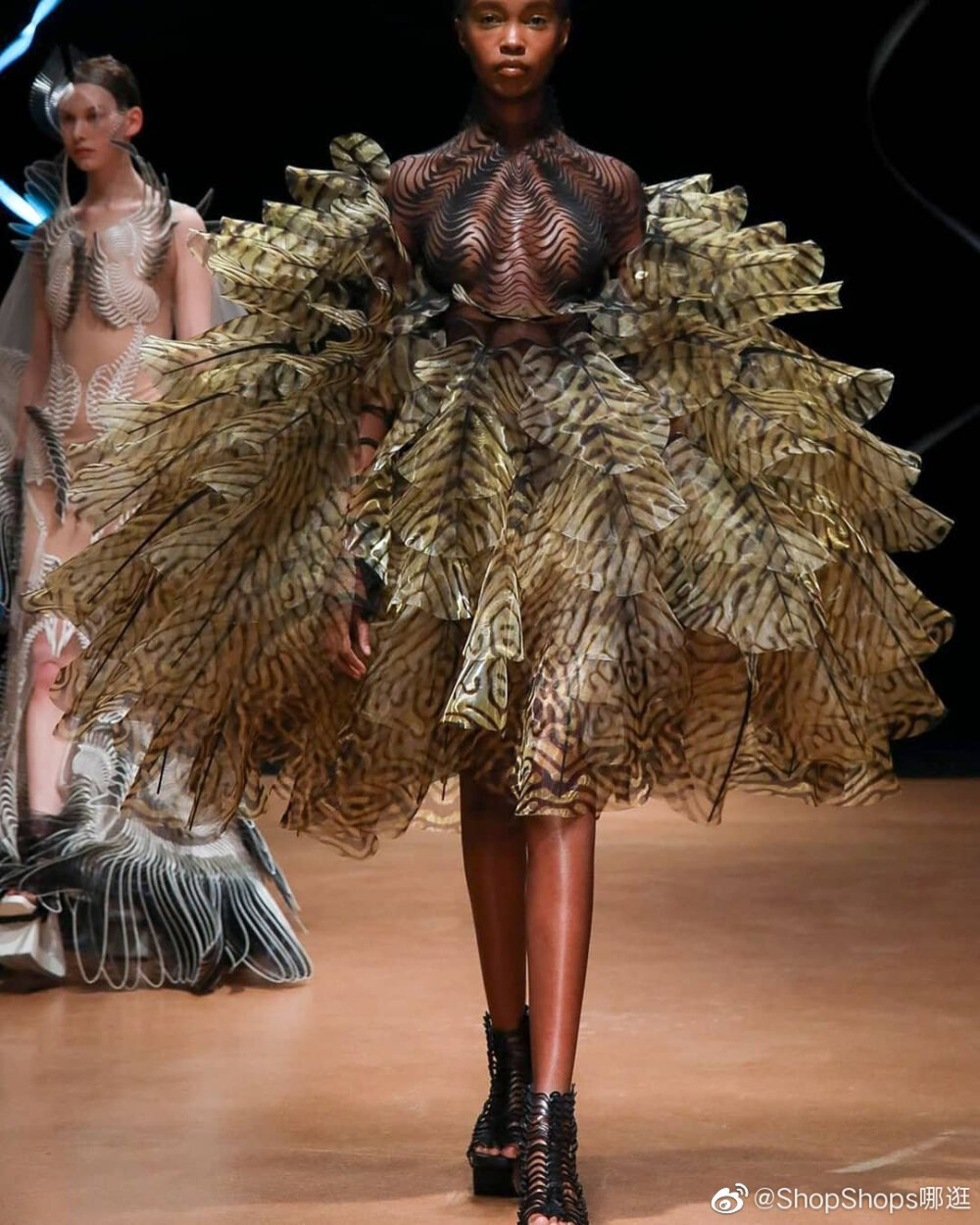 Iris Van Herpen 2020巴黎春夏高定 