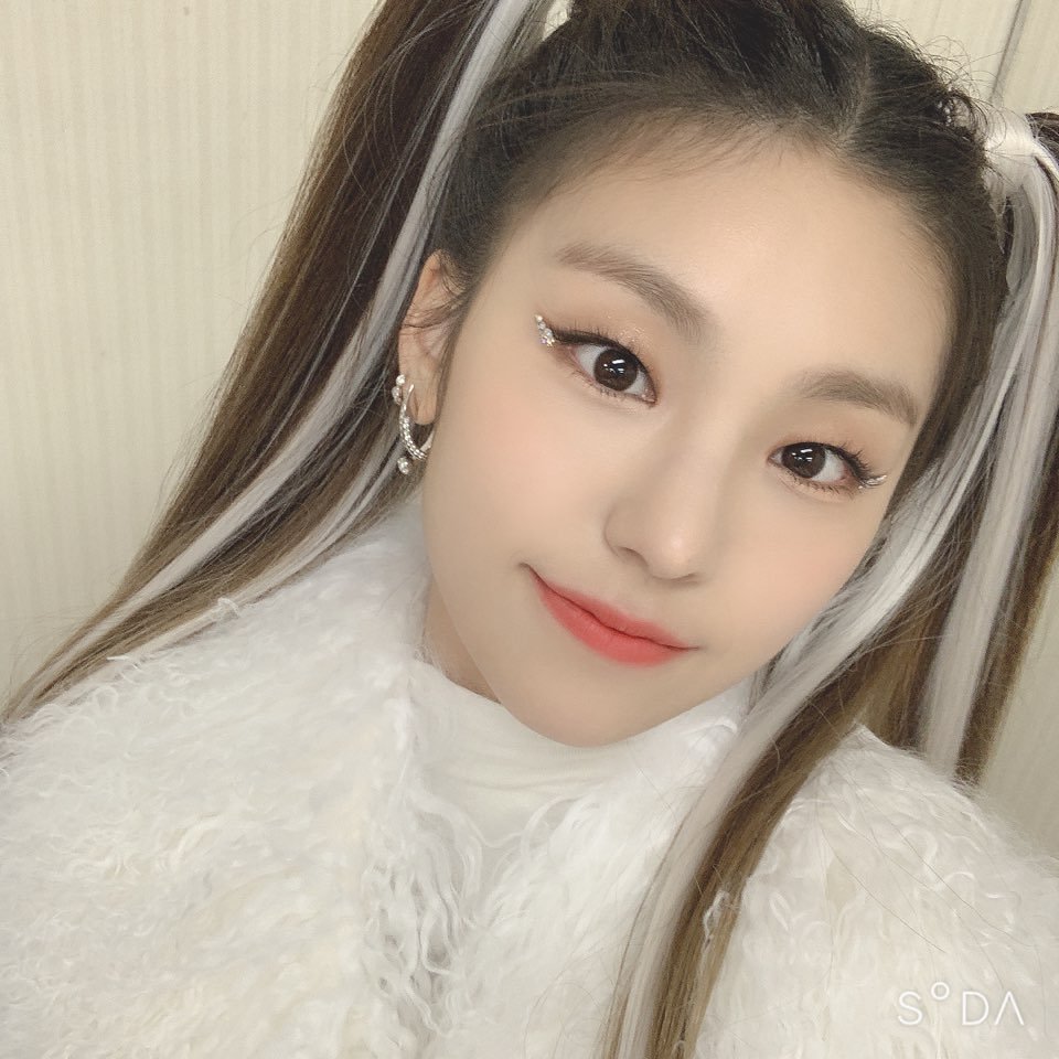 ITZY 黄礼志