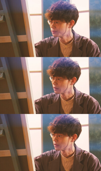 自截壁纸♡日剧截图
《三年a班》 菅田将晖♡苏打
