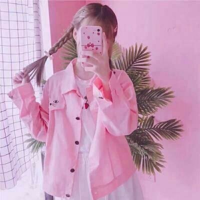 Look at the stars, look how they shine for you.
空中繁星，皆是为你闪烁。