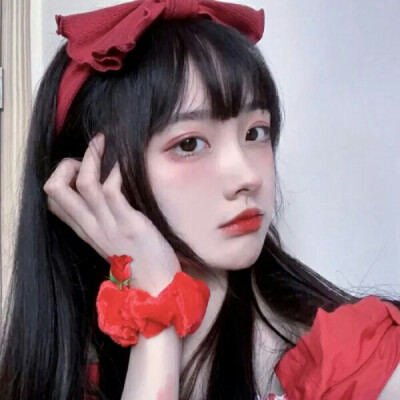 女头
皓月清凉你是人间曙光