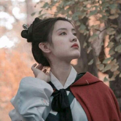 女头
我爱你胜过爱我自己.