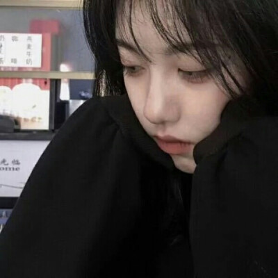 女头
我爱你胜过爱我自己.