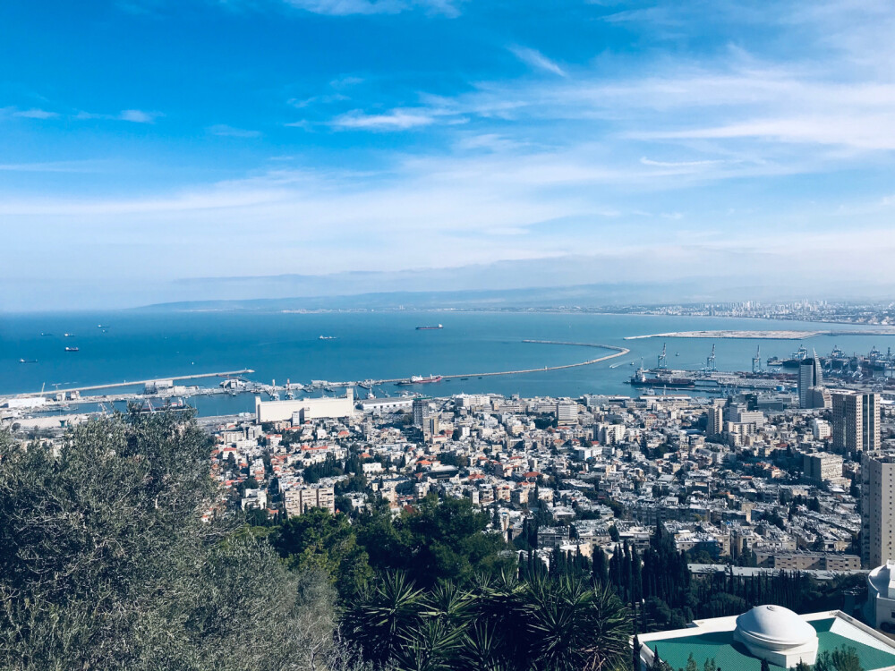 拿撒勒的空中花园，正对着海法港，在花园最高处可以俯瞰整个海港。花园里竟然也有中国元素！