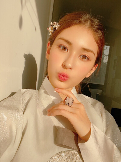 全昭弥Somi