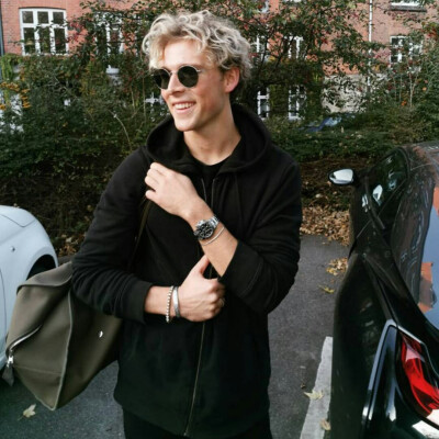 丹麦小c
Christopher