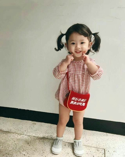 可爱小孩