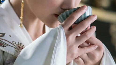 古风女主部位素材图
拿图看专辑简介