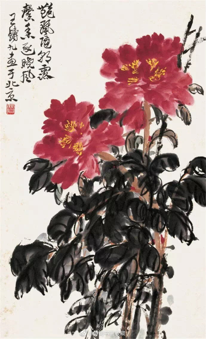 王铸九（1900-1966）原名鼎，号两石，字嶦农。作品继承徐渭、朱耷、石涛、吴昌硕、齐白石等写意派大师的优良传统，受吴昌硕、齐白石影响尤深。融书法、篆刻之笔法、刀味入画，笔墨纵放，笔力雄健，刚柔相济，骨气夺人，给人以绵里藏针的感觉。设色凝重，水、墨、色的结合恰到好处。创作以写意花鸟画为主，作品常以农家作物为题材，笔墨老辣，深厚华润，笔简意赅，具有深厚艺术创造力和浓郁的时代气息。其作品洋溢着蓬勃生机和活力，格调高雅清新。