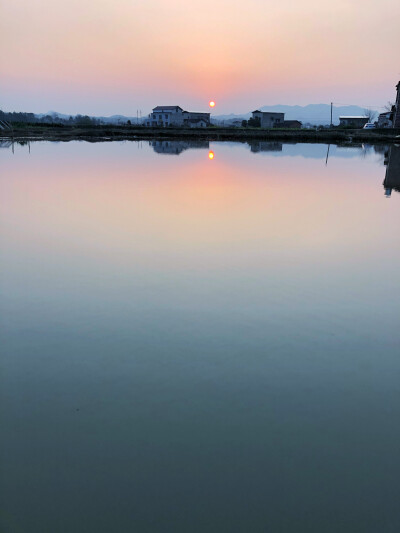 乡村夕阳余晖