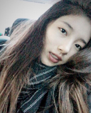 裴秀智往日ins
考古