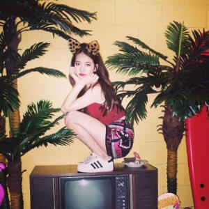 裴秀智ins往日更新
考古