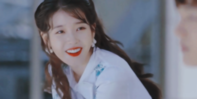 李智恩IU ©️小甜姬振