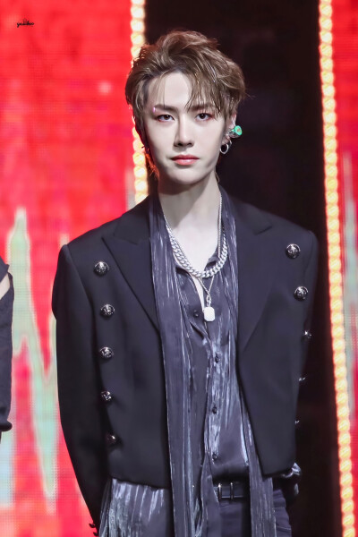 190602 乐华娱乐家族演唱会 @UNIQ-王一博 cr:logo