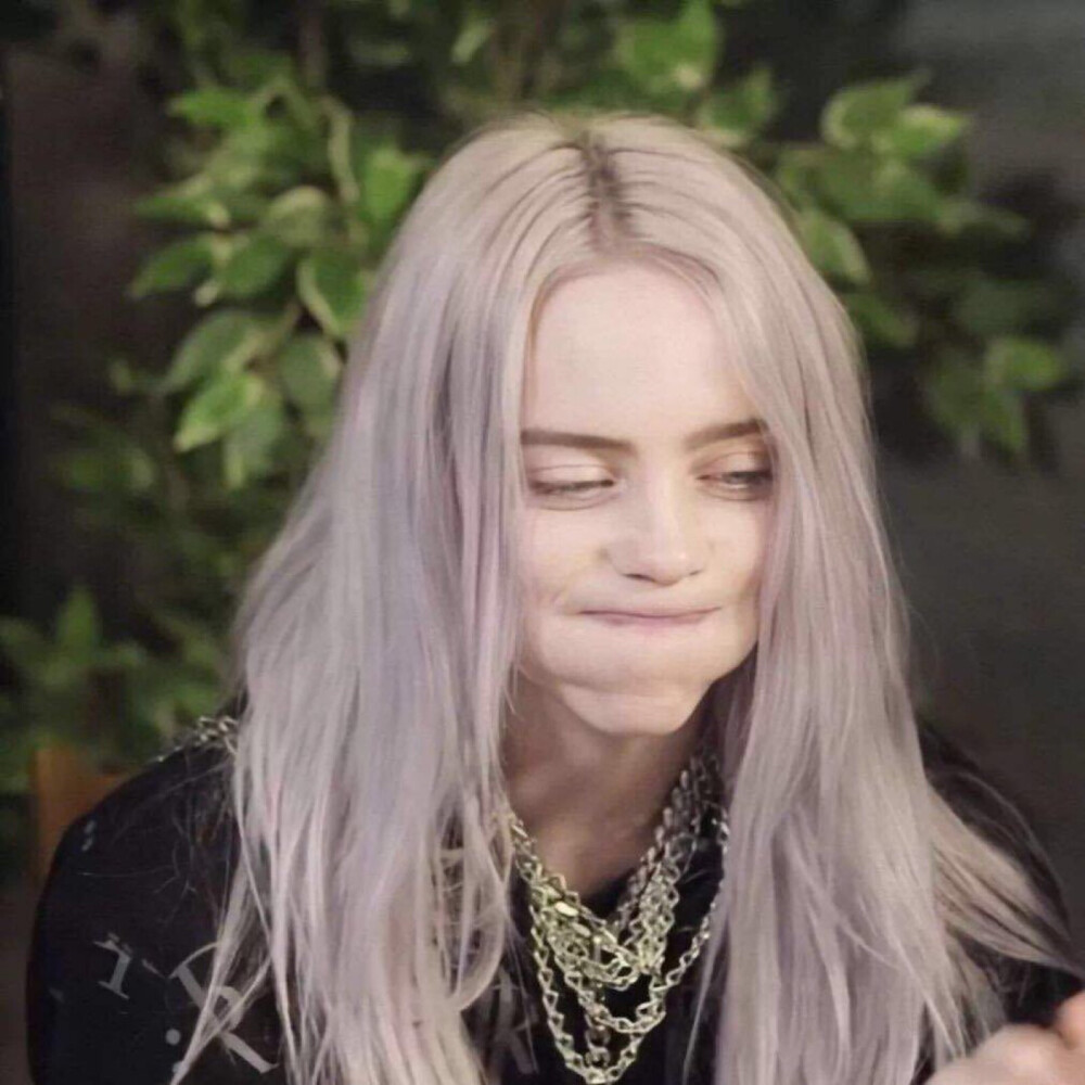 Billie Eilish. mua～