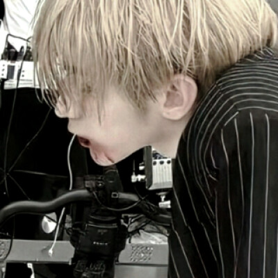 二传注明罗芙迦绘田
原图不明 侵删