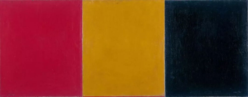 亚历山大·罗钦科《Pure Red Color》、《Pure Yellow Color》、《Pure Blue Color》，布面油画，单张62.5×52.5cm，1921年