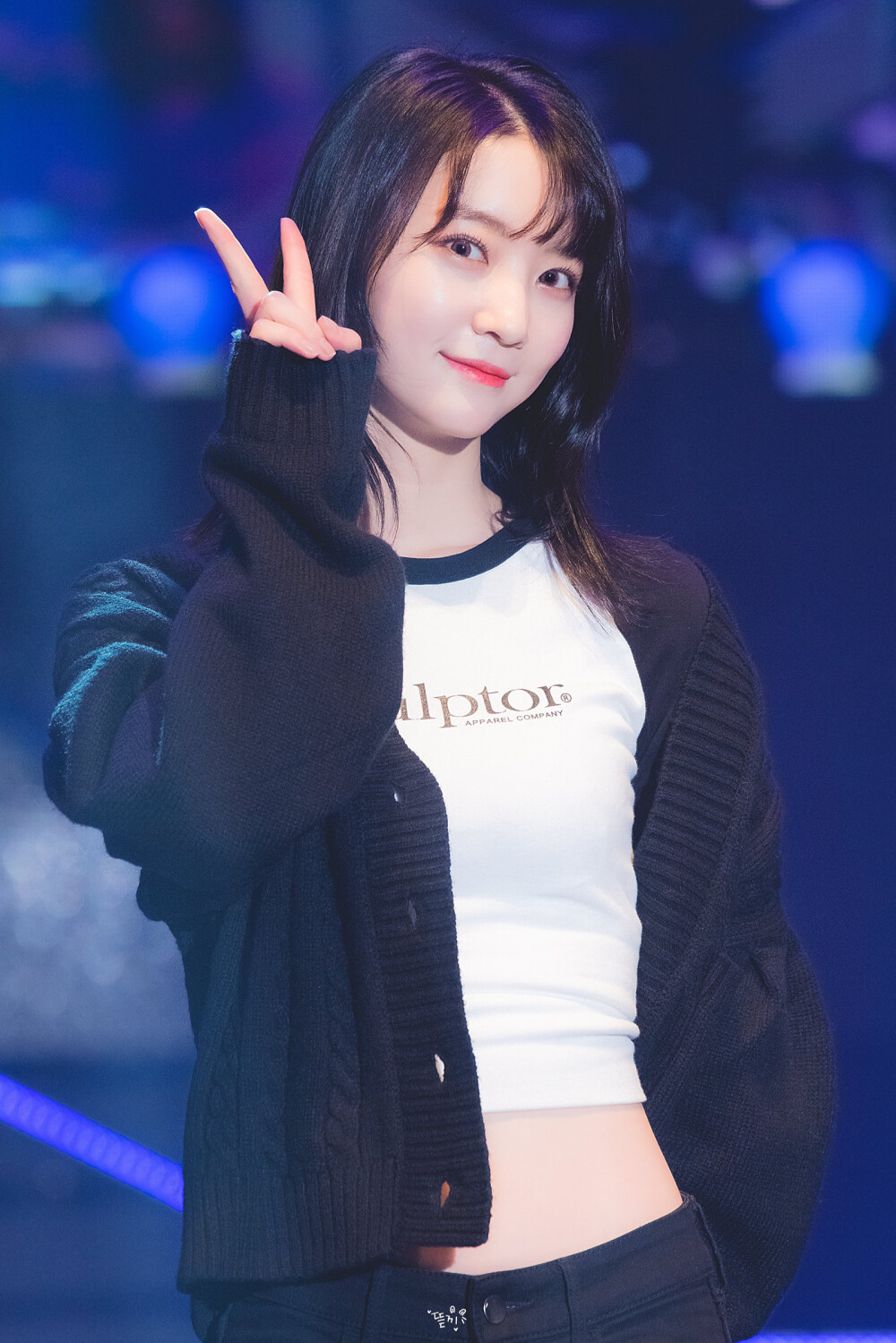 Oh My Girl 裴有彬