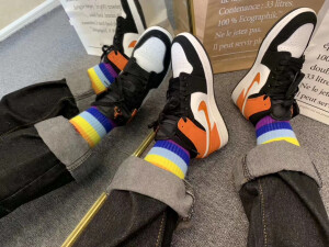 留下你的鞋码免费送啦！
WeChat:NINI995-