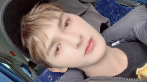 从见你的那一次起甜蜜变得很轻易
朱正廷橙光素材
（Lh__收）